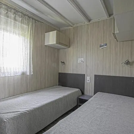 La Coquille Prl 37 Chalet *